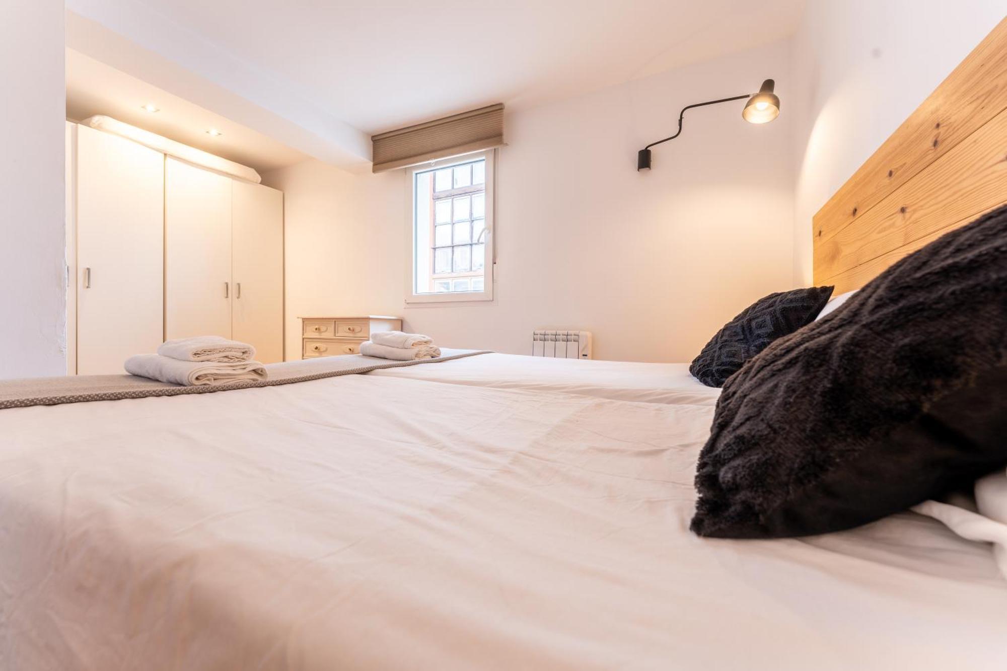 Warm And Inviting, Central Location By Urbanhosting Сантандер Екстериор снимка